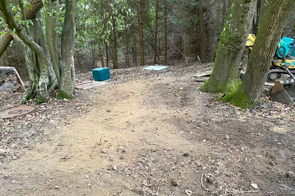 New STP In The Woods, Rowhook Cess Group